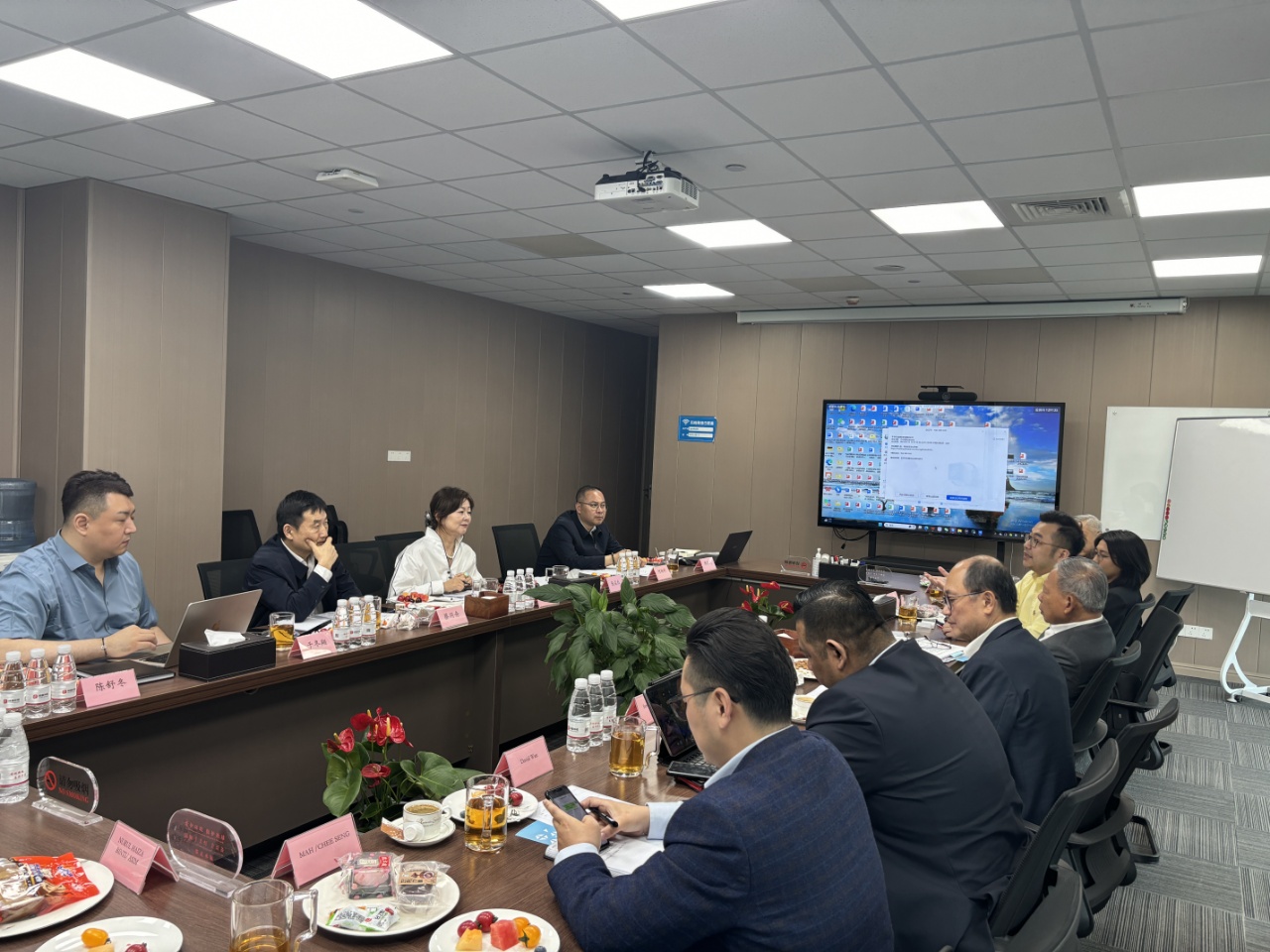 馬來西亞拿督斯里代表團到訪國惠環(huán)境上海總部